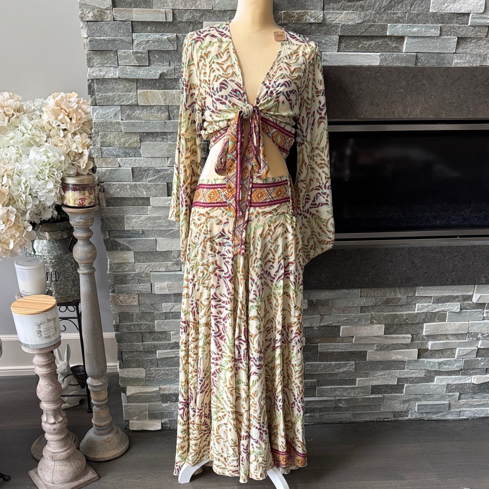Ale-Hop Bohemian 2 Piece Set. Size S-M
New with tags